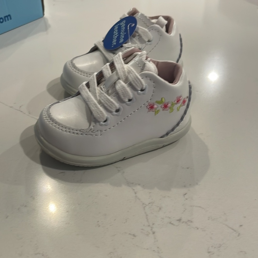 Stride Rite Kids Girls Emilia Bootie/Shoe - Picture 2 of 8